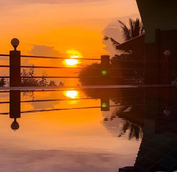 Triple Room Sea View, Golden Hill Resort