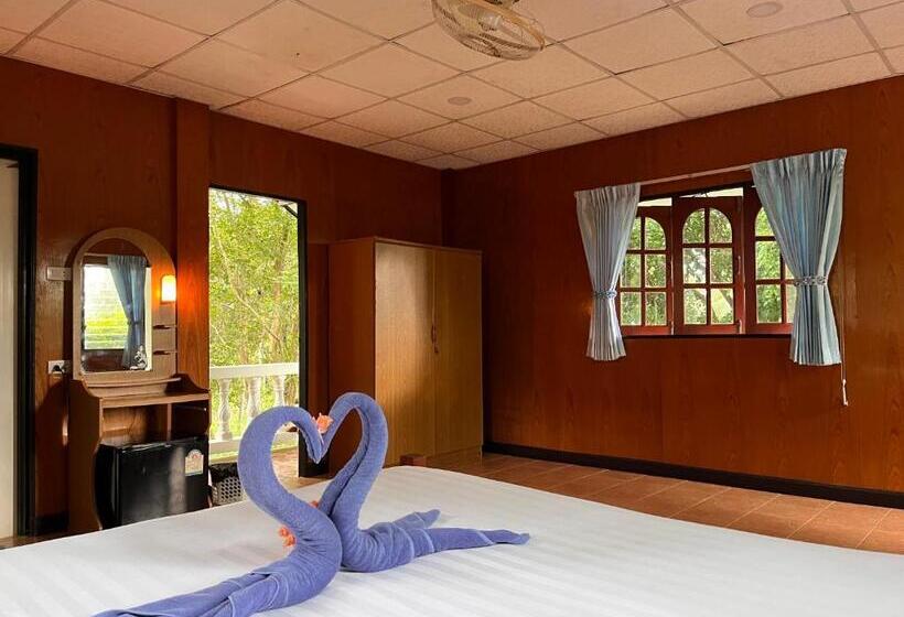 ガーデンビューのスタンダードバンガロー, Golden Hill Resort