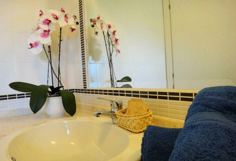 Номер Стандарт, La Tartaruga Bianca