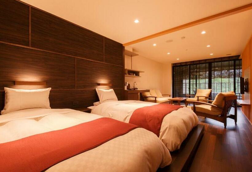 جناح جونيور مطل على الجبل, Oushuku Onsen Choeikan