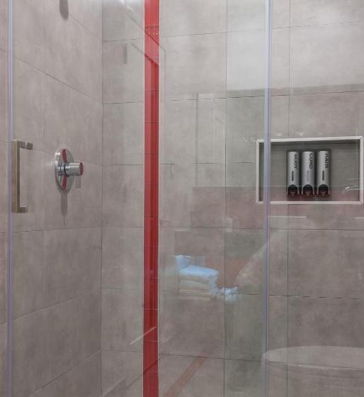 غرفة قياسية فردية, Astro Pasadena