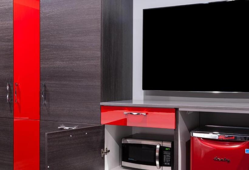 غرفة قياسية فردية لذوى الإحتياجات الخاصة, Astro Pasadena