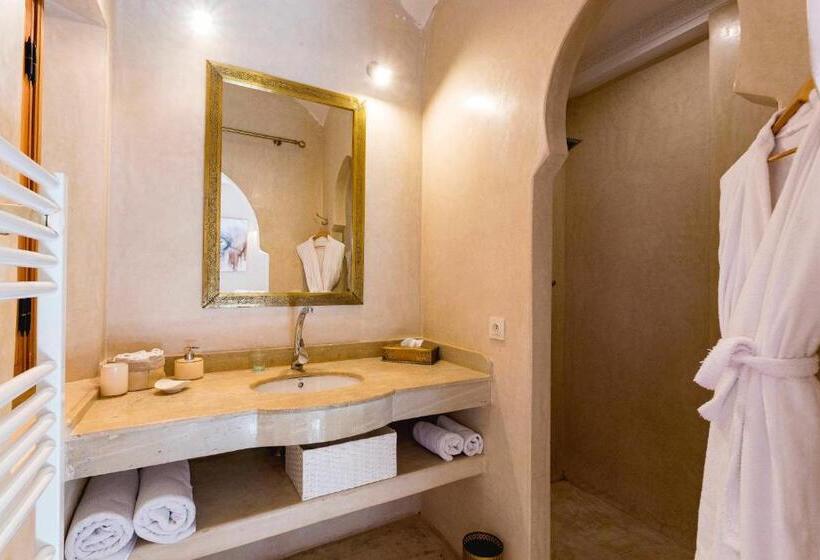 سوییت, Riad Mazaya