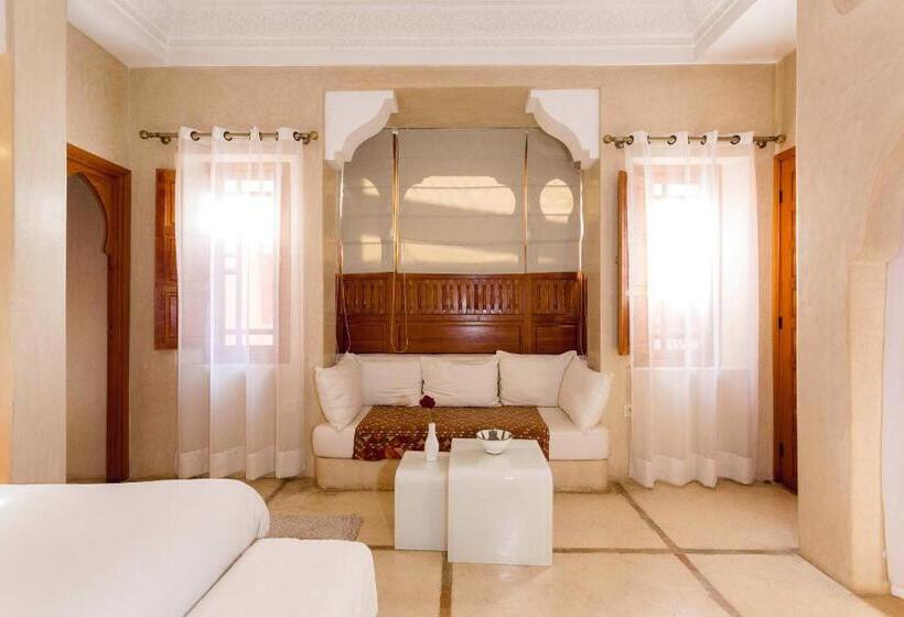 سوییت, Riad Mazaya