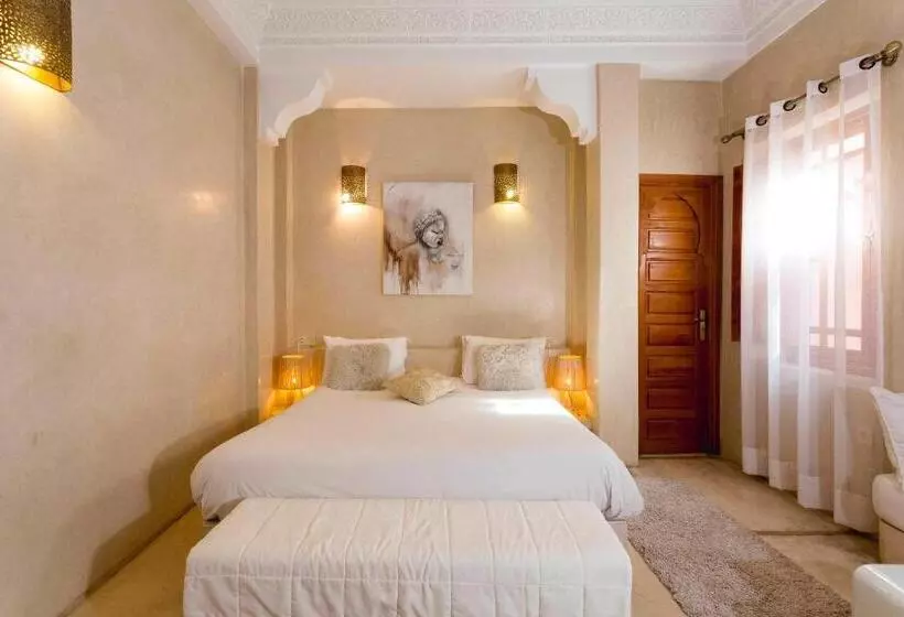 سوییت, Riad Mazaya
