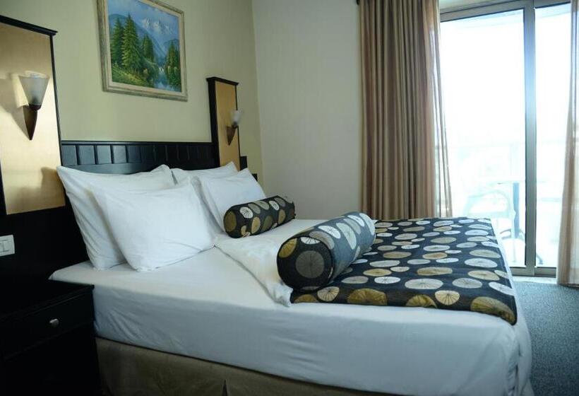 اتاق لوکس, Royal Court