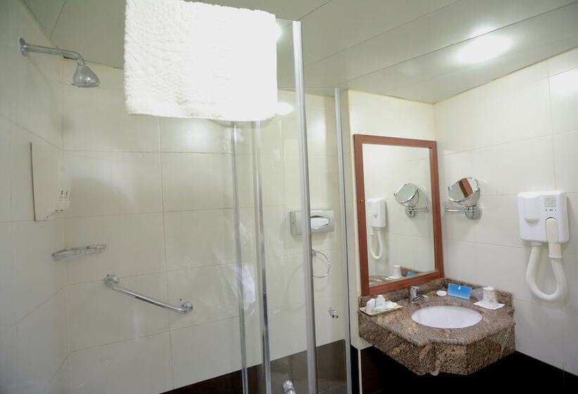 اتاق لوکس, Royal Court