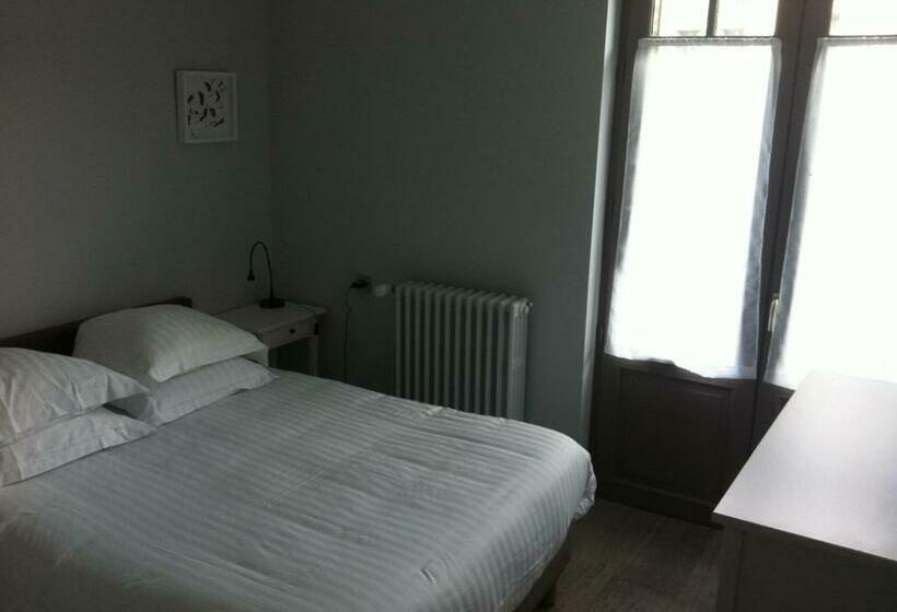 شقة غرفة واحدة, Vichy Résidencia