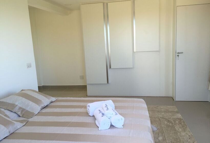 דירת פנטהאוז 2 חדרי שינה, Villaggio Orizzonte