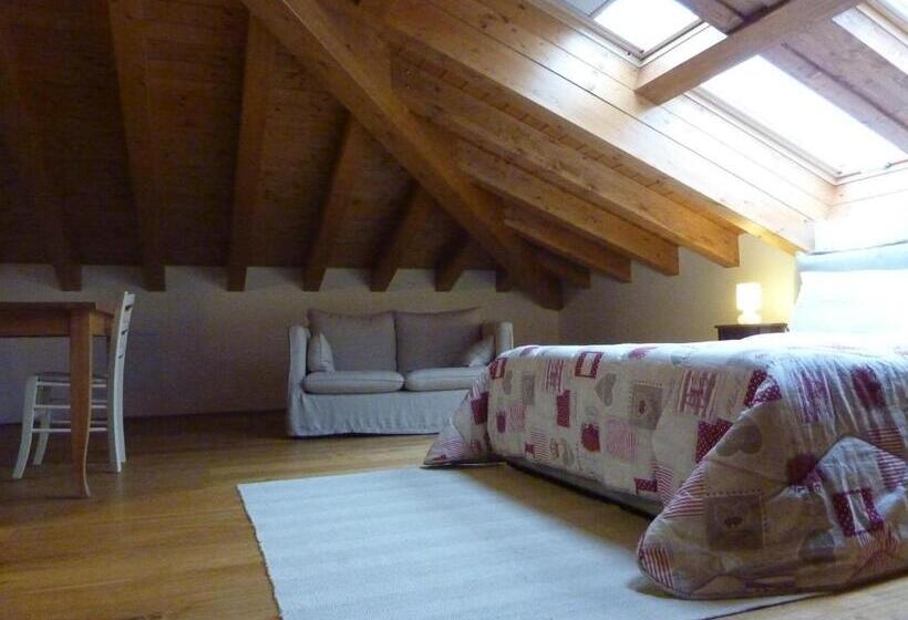 اتاق استاندارد چهار تخته, Ca' Gemma