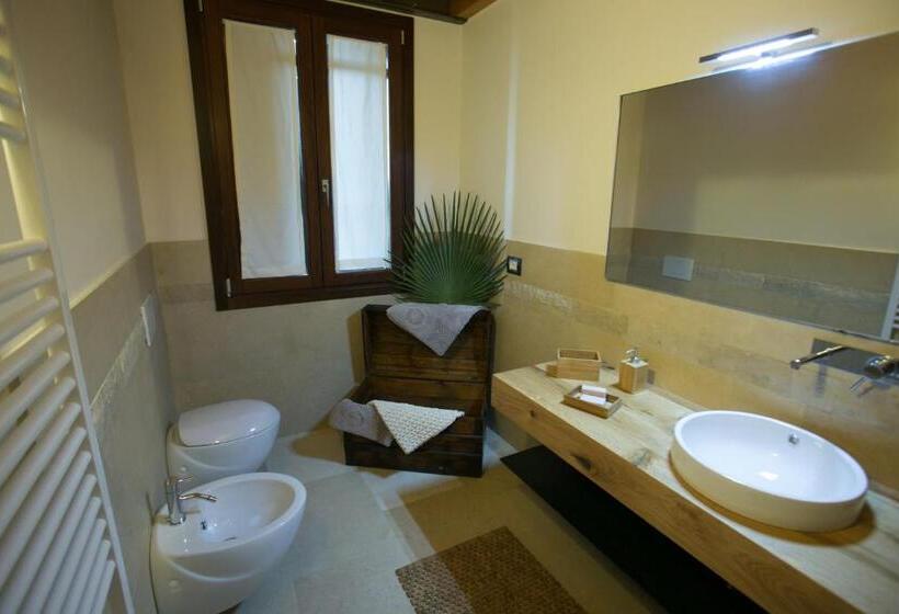 Standard room with outdoor bath, Ca' Gemma