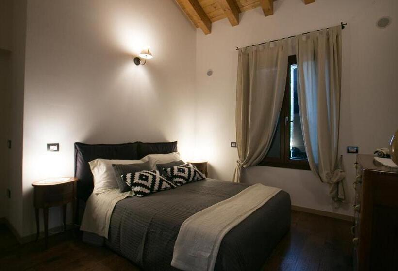 Standard room with outdoor bath, Ca' Gemma