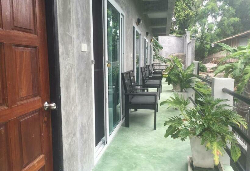 スタンダードルーム, Baan Suan Ta