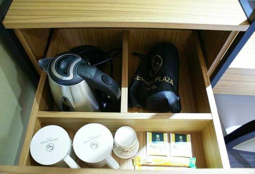 Suite, Central Plaza