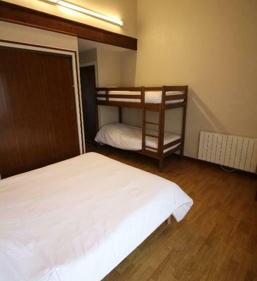 غرفة عائلية, De La Bonnheure