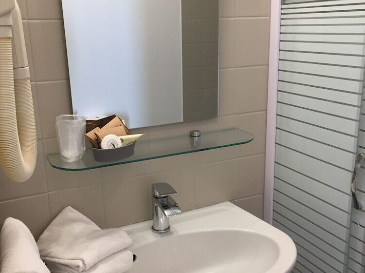 غرفة سوبيريور, De La Bonnheure