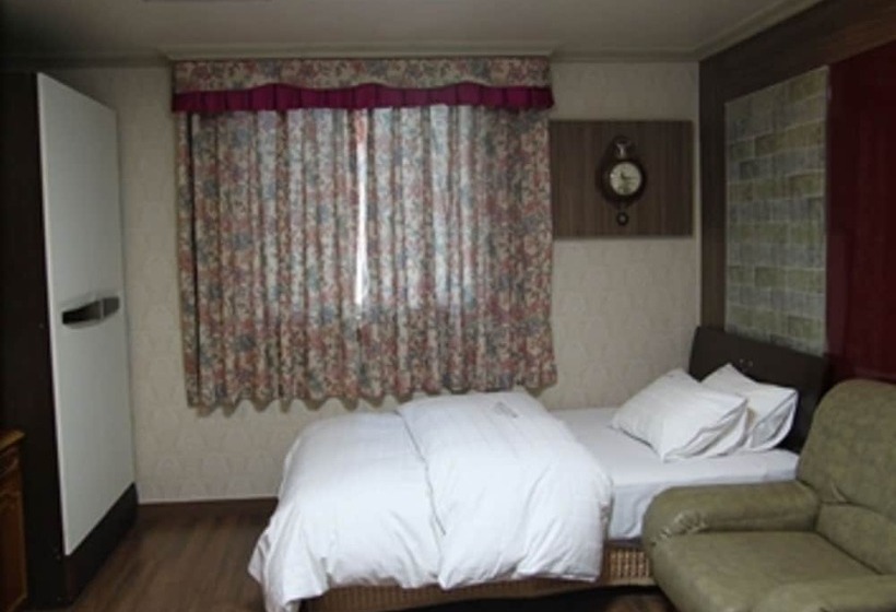 חדר דלוקס, Gunsan Western