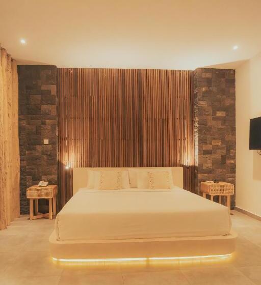 スイート（家族用）, Nero North