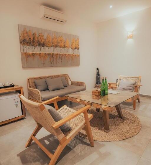 スイート（家族用）, Nero North