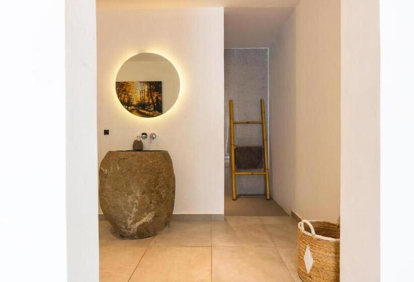 ３ベッドルームスイート, Nero North