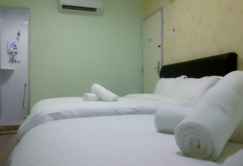 חדר משפחתי, Zamburger Bentong