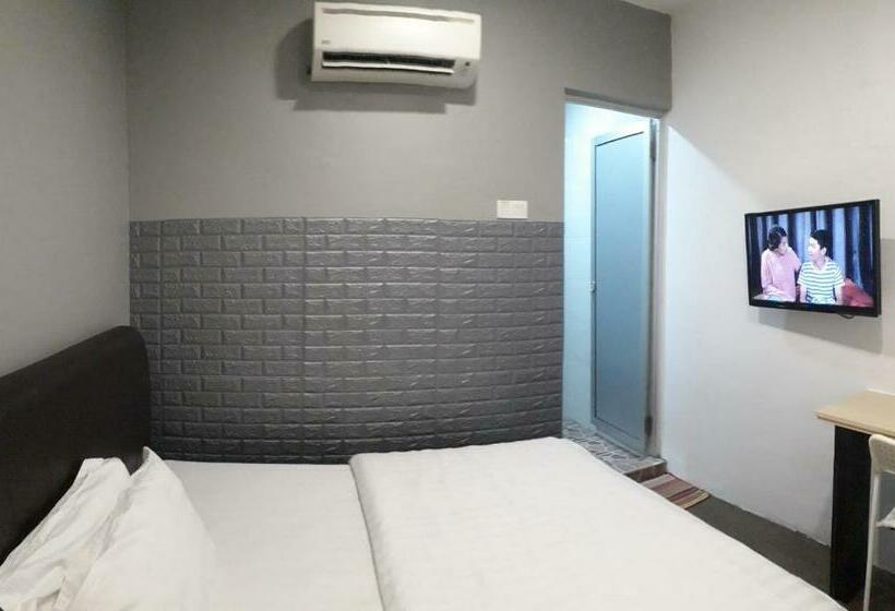 Номер Deluxe, Zamburger Bentong