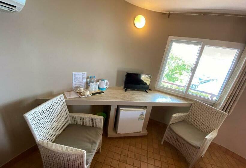 바다 전망 스탠다드 방갈로, Koh Mak Buri Hut Natural Resort