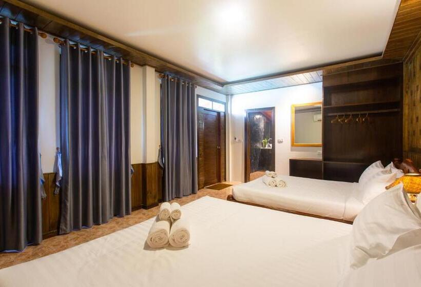 بنگله خانوادگی, Koh Tao Relax Freedom Beach Resort