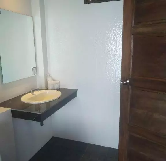 オーシャンビューの１ベッドルームビラ, Koh Tao Relax Freedom Beach Resort