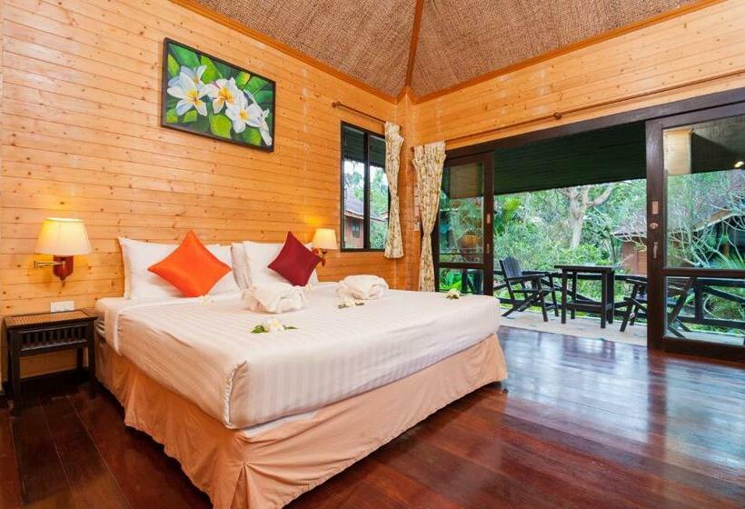 Superior Bungalow, Palm Leaf Resort Koh Tao