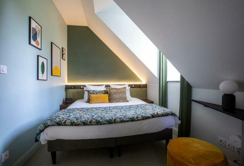 اتاق استاندارد, Le Château Des Forges