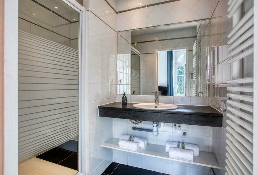 اتاق سوپریور, Le Château Des Forges