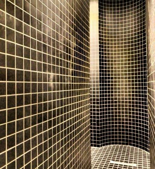 اتاق کلاسیک, Judges Court