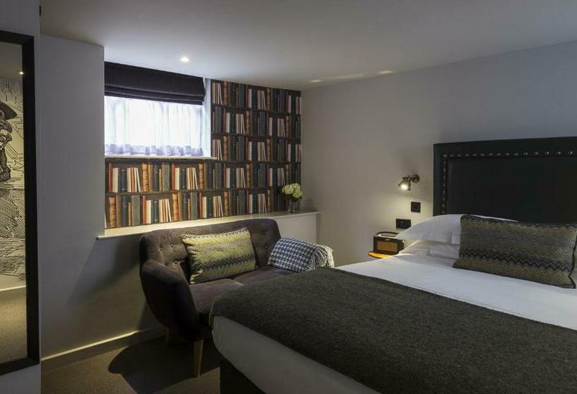 اتاق کلاسیک, Judges Court