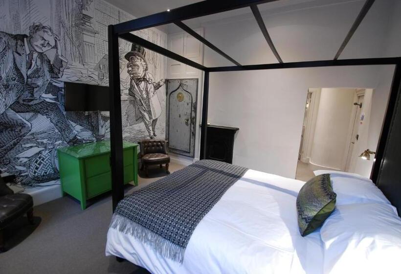 اتاق لوکس, Judges Court