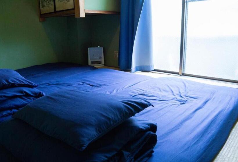 غرفة قياسية ثلاثية, Peace House Sakura