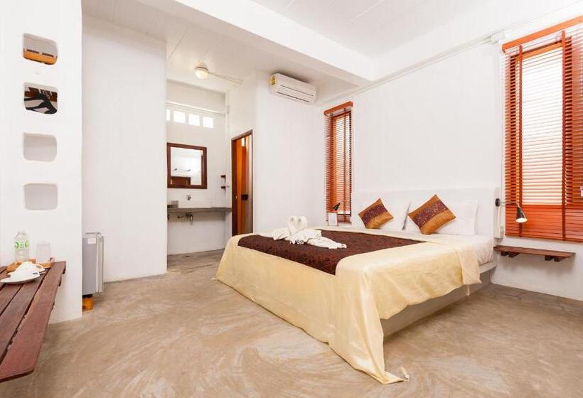 Номер Стандарт, Fisherman Koh Tao