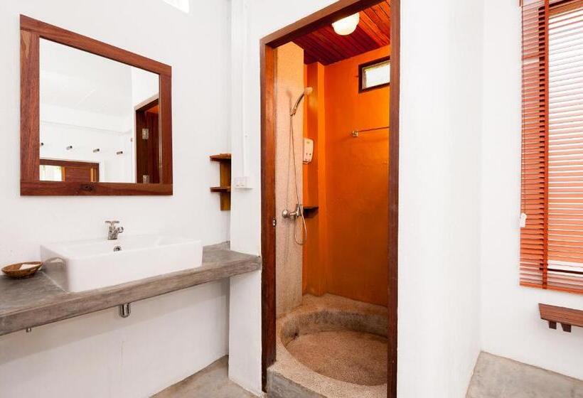 Номер Стандарт, Fisherman Koh Tao