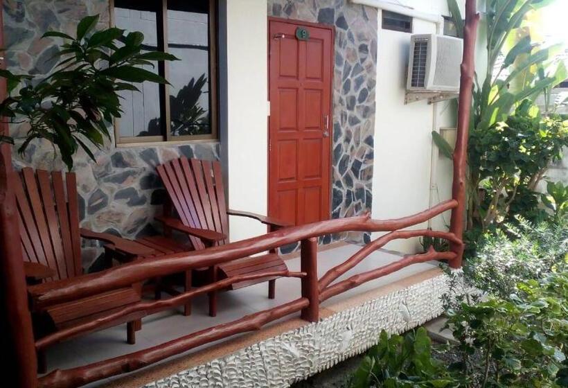 בקתה סטנדרטית, Neptune's Villa