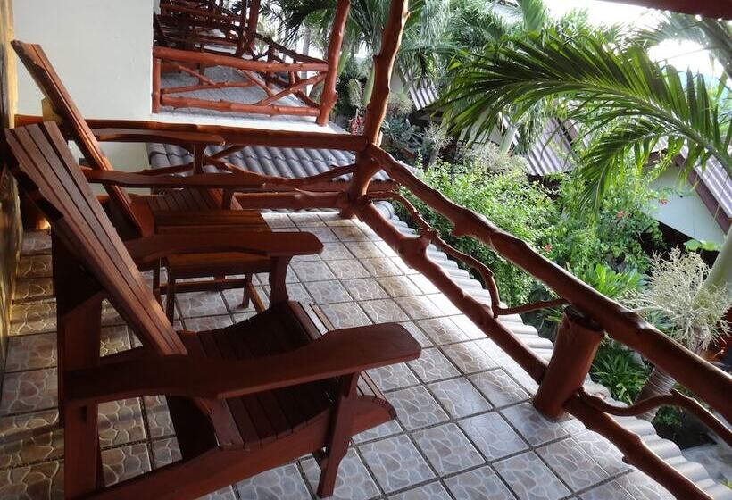 חדר סופריור נוף לגינה, Neptune's Villa