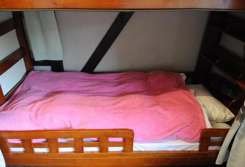 Номер Economy с общей ванной комнатой, Sakura Guest House