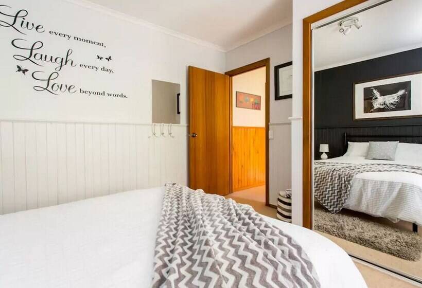 בית, 3 חדרי שינה, Adriennes Country Retreat