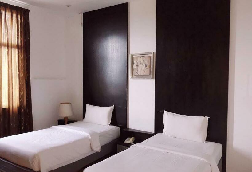 اتاق استاندارد, Ginasuite Kompleks27