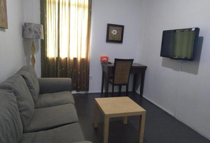 استودیوی استاندارد, Ginasuite Kompleks27