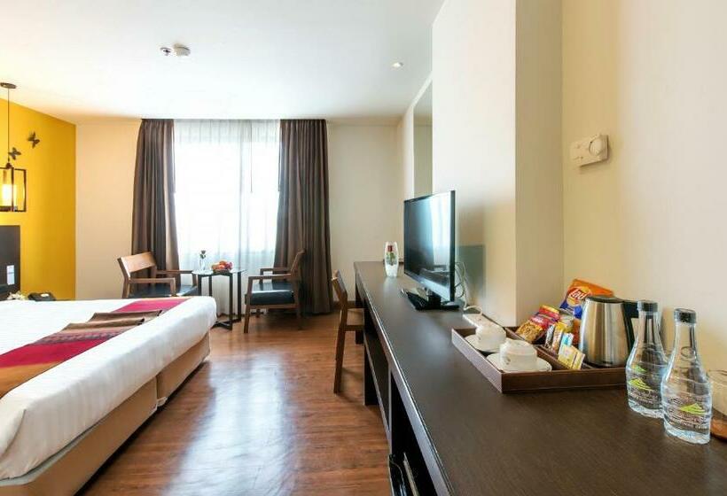 디럭스 룸 킹사이즈 침대, Buri Sriphu