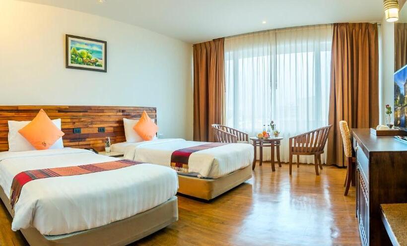 수피리어 룸, Buri Sriphu