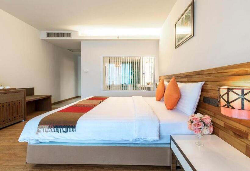 디럭스 룸, Buri Sriphu