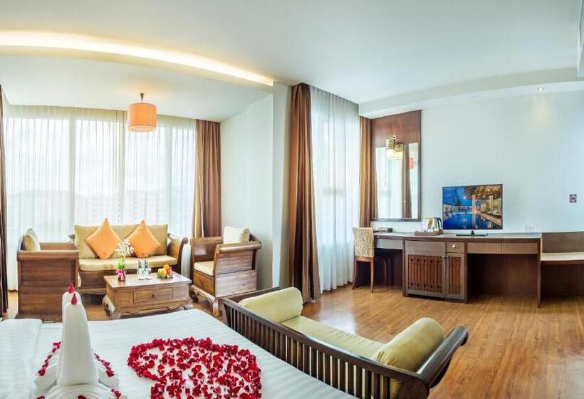 이그제큐티브 스위트, Buri Sriphu