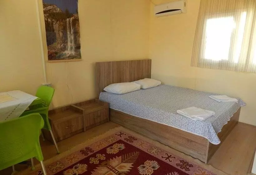 بانگلوی استاندارد, Koru Beach Club