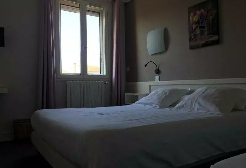 Standard Kolmen Hengen Huone, Le Relais De Gascogne